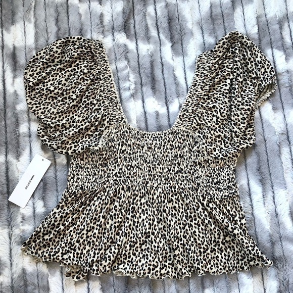 UO Angelo Smocked Bodice Top Size Large - Picture 3 of 6